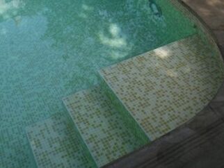 Glass pool finishes: pros and cons